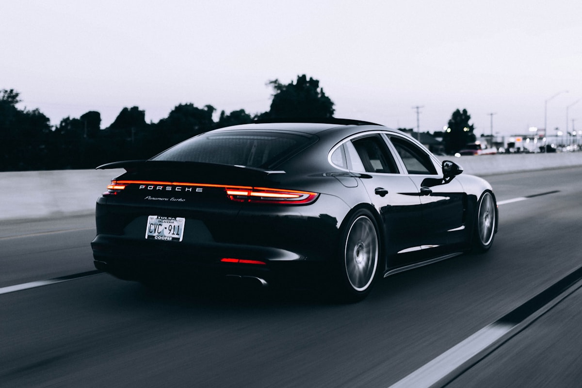 Futuristic Car - Image 2